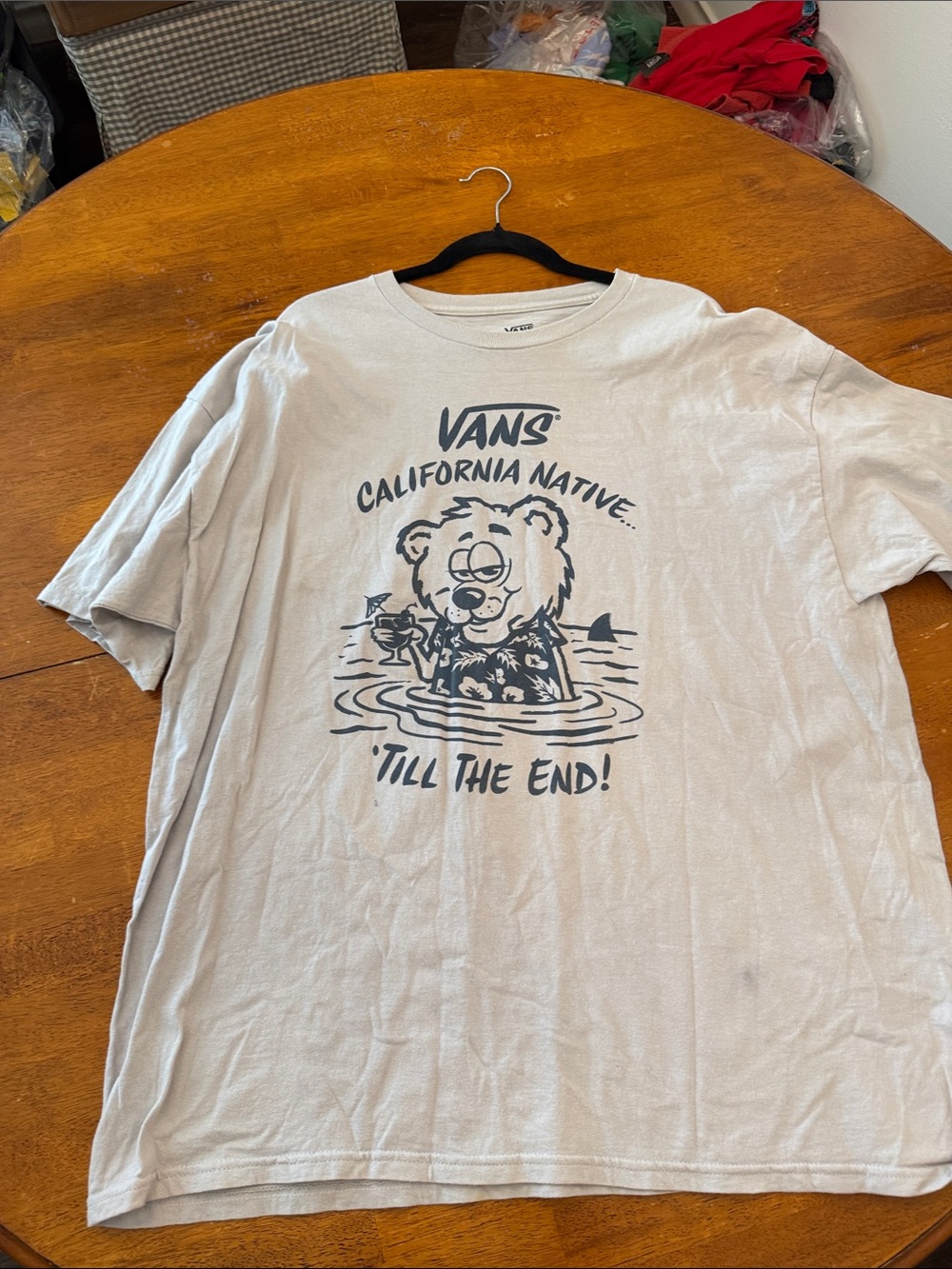 Vans Men’s Light Gray California Native Bear Graphic Tee xxl